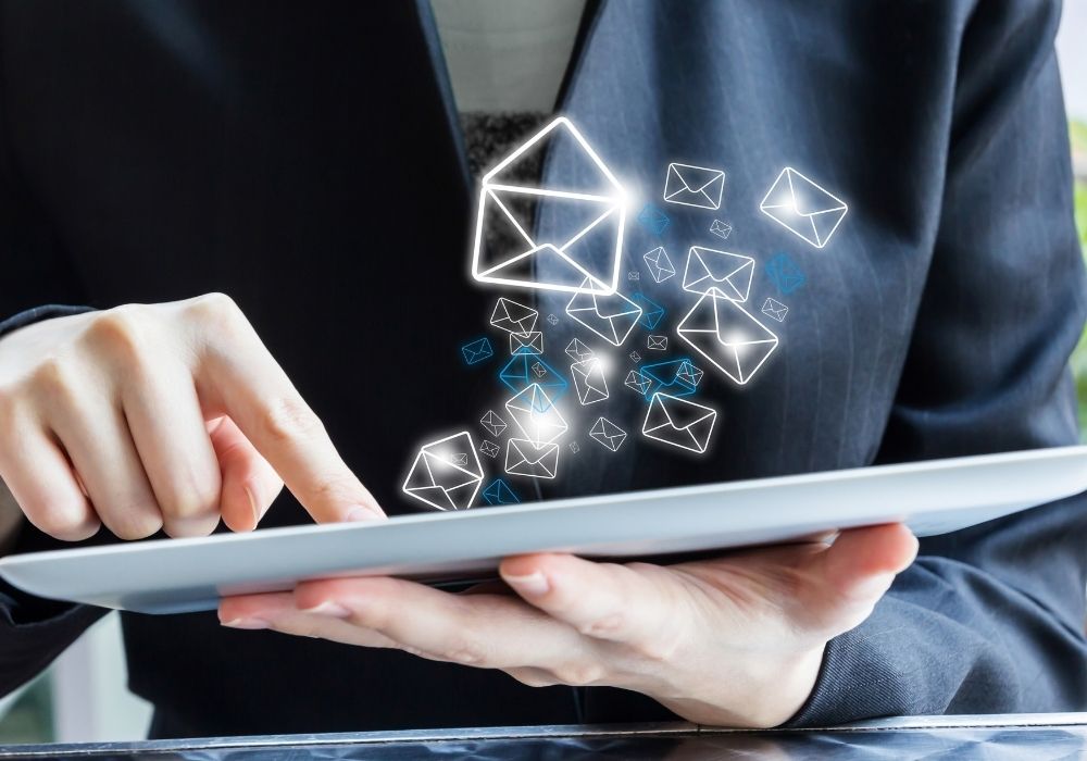 How can internet marketing help doctors